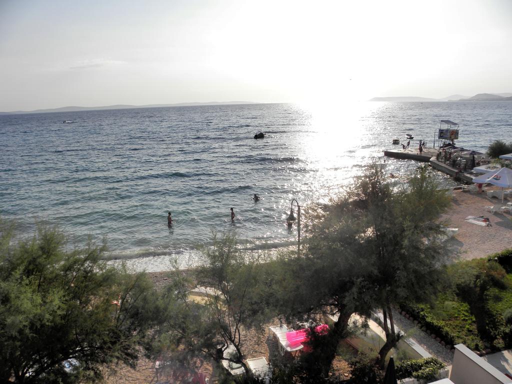 Beach Guesthouse Mediteran Podstrana Ruang foto