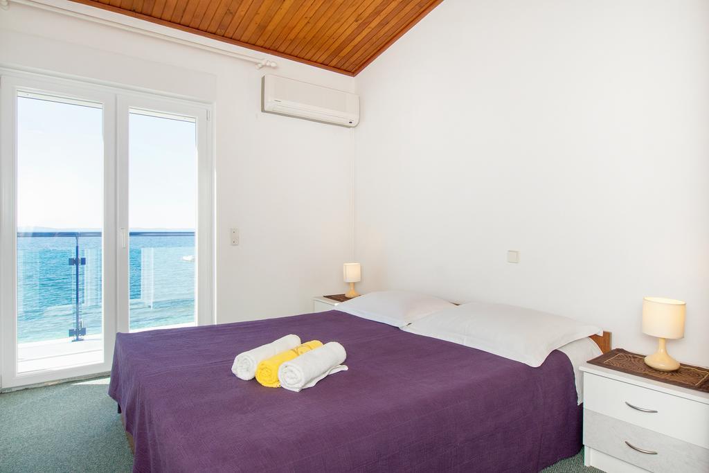 Beach Guesthouse Mediteran Podstrana Ruang foto