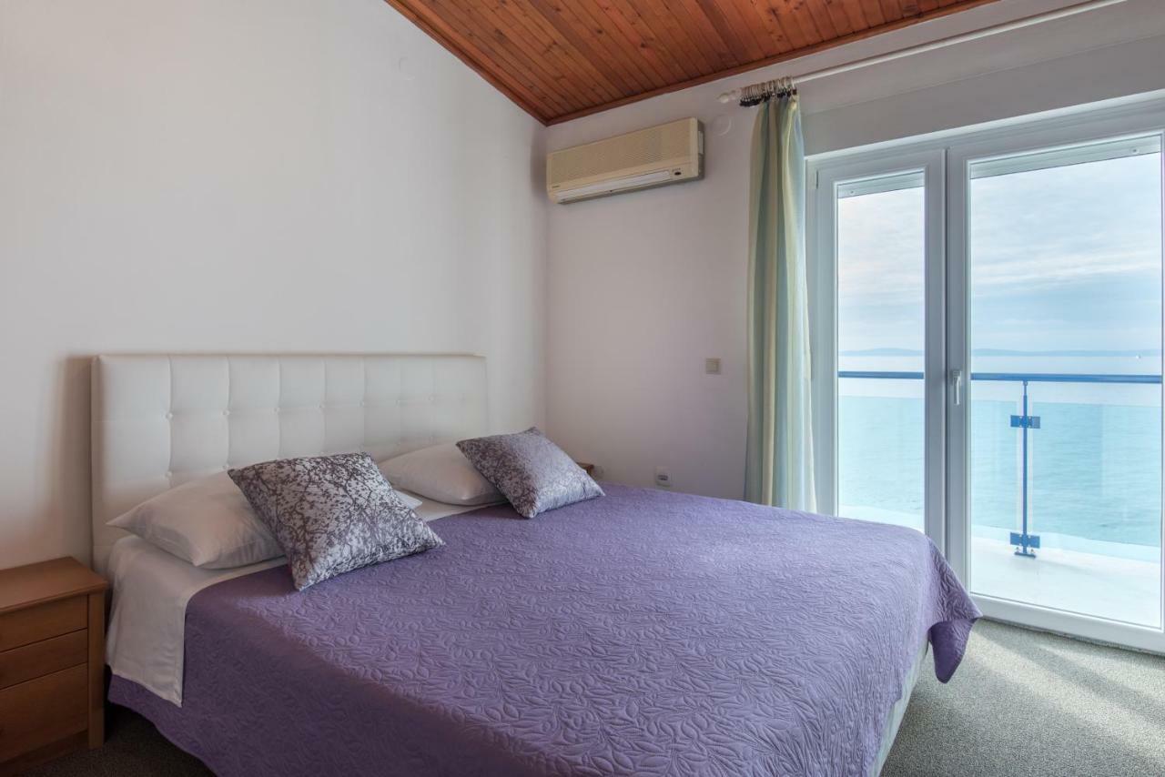 Beach Guesthouse Mediteran Podstrana Bagian luar foto